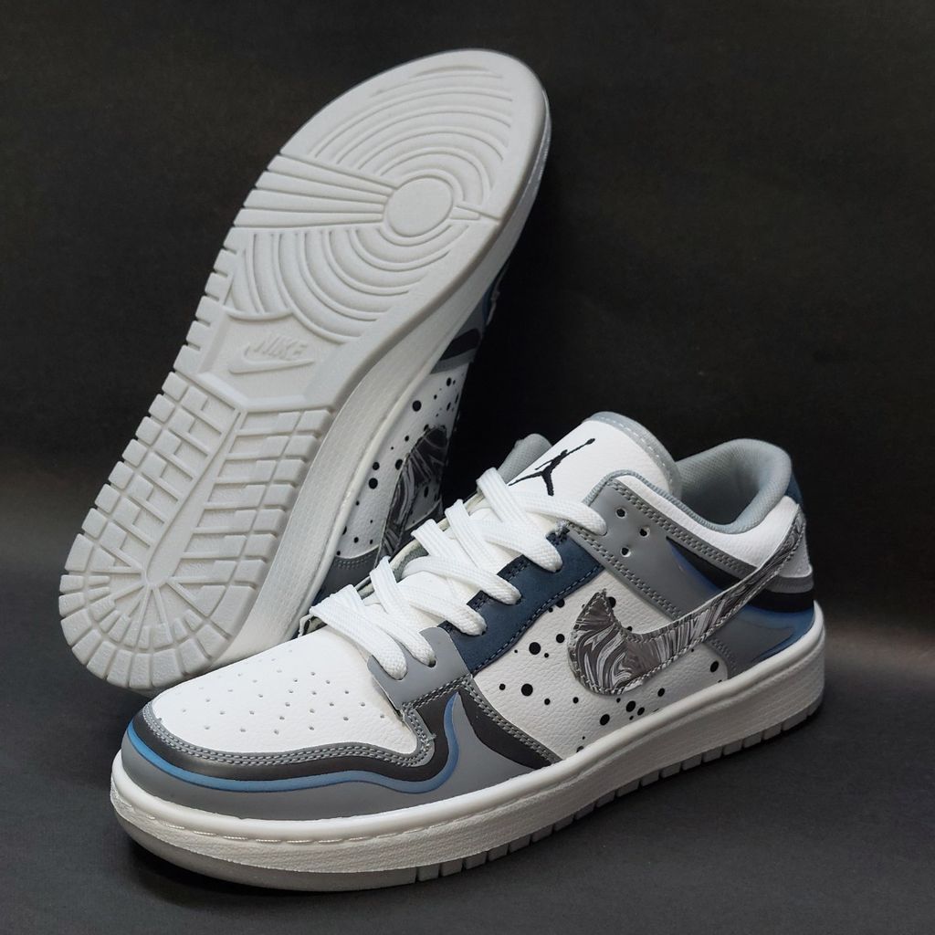 خرید اینترنتی کتونی نایک جردن کهکشانی Nike Jordan کیفیت بالا