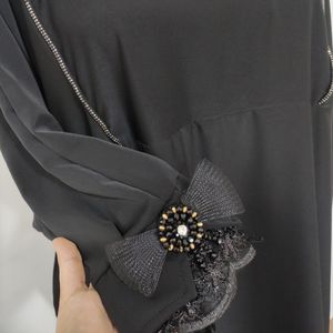 مشخصات مانتو عبایی طرح آستین پاپیون