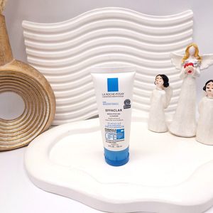 فروش اینترنتی ژل شست و شو ضد جوش و آکنه برند لاروش پوزای (بدون کارتن)