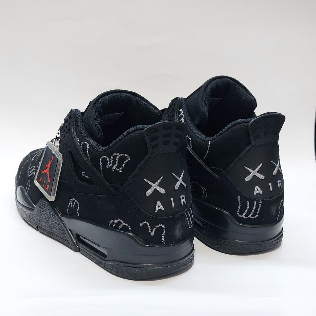 قیمت ارزان کتونی نایک جردن 4 کاز مشکی Nike jordan 4 kaws