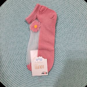 قیمت ارزان جوراب مچی زنانه رو شیشه ای طرح بابونه