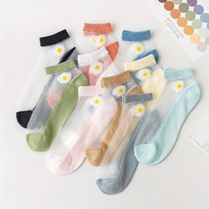 فروش اینترنتی جوراب مچی زنانه رو شیشه ای طرح بابونه