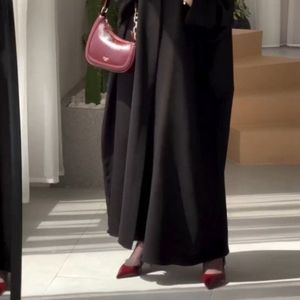 فروش اینترنتی مانتو عبایی زنانه نایلا