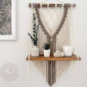 فروش اینترنتی شلف مکرومه چوبی دکوراتیو طرح زنبق
