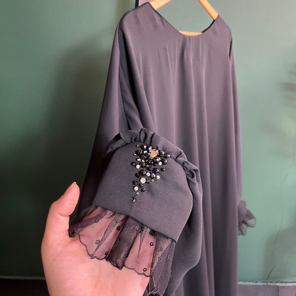 عباجلوبسته جواهردوزی شده