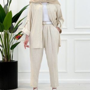 مشخصات مانتو شلوار آوینا