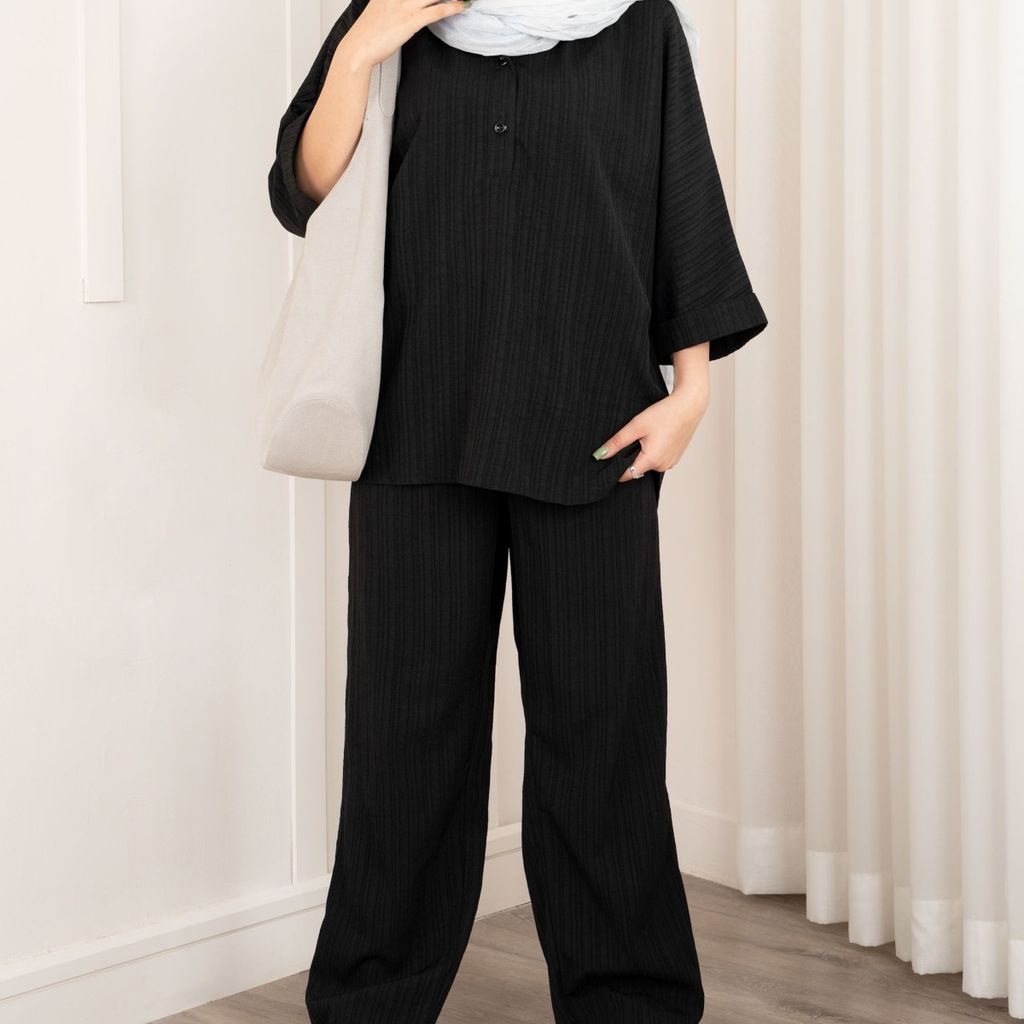 مشخصات ست جلو بسته مشکی