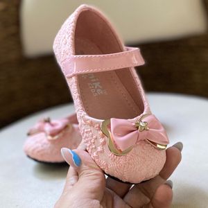 خرید انلاین کفش مجلسی بچگانه دخترانه کنیک