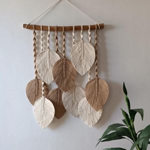 مشخصات دیوارکوب پیچ برگ مکرومه بافی طرح دایان