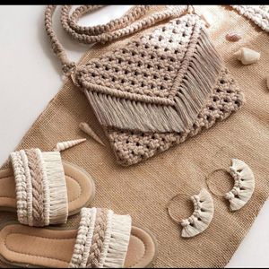 خرید اینترنتی ست کیف‌ و صندل مکرومه بافی همراه گوشواره