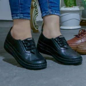 خرید اینترنتی کفش طبی زنانه مدل رویال نیو رنگ مشکی