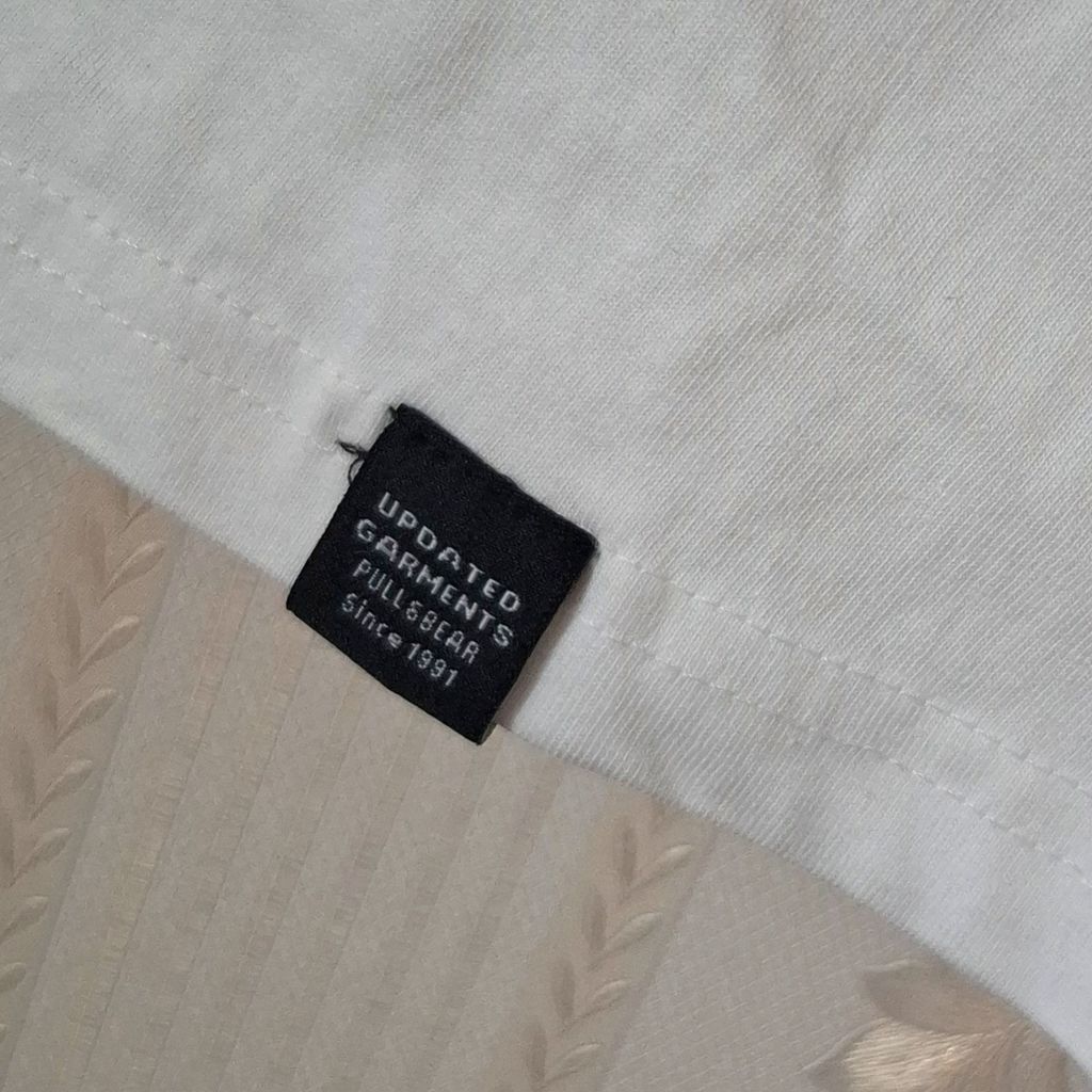 خرید انلاین تیشرت  pull and bear اصل