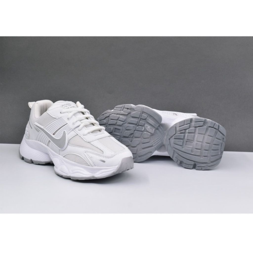 خرید اینترنتی کفش اسپرت زنانه نایک سفید