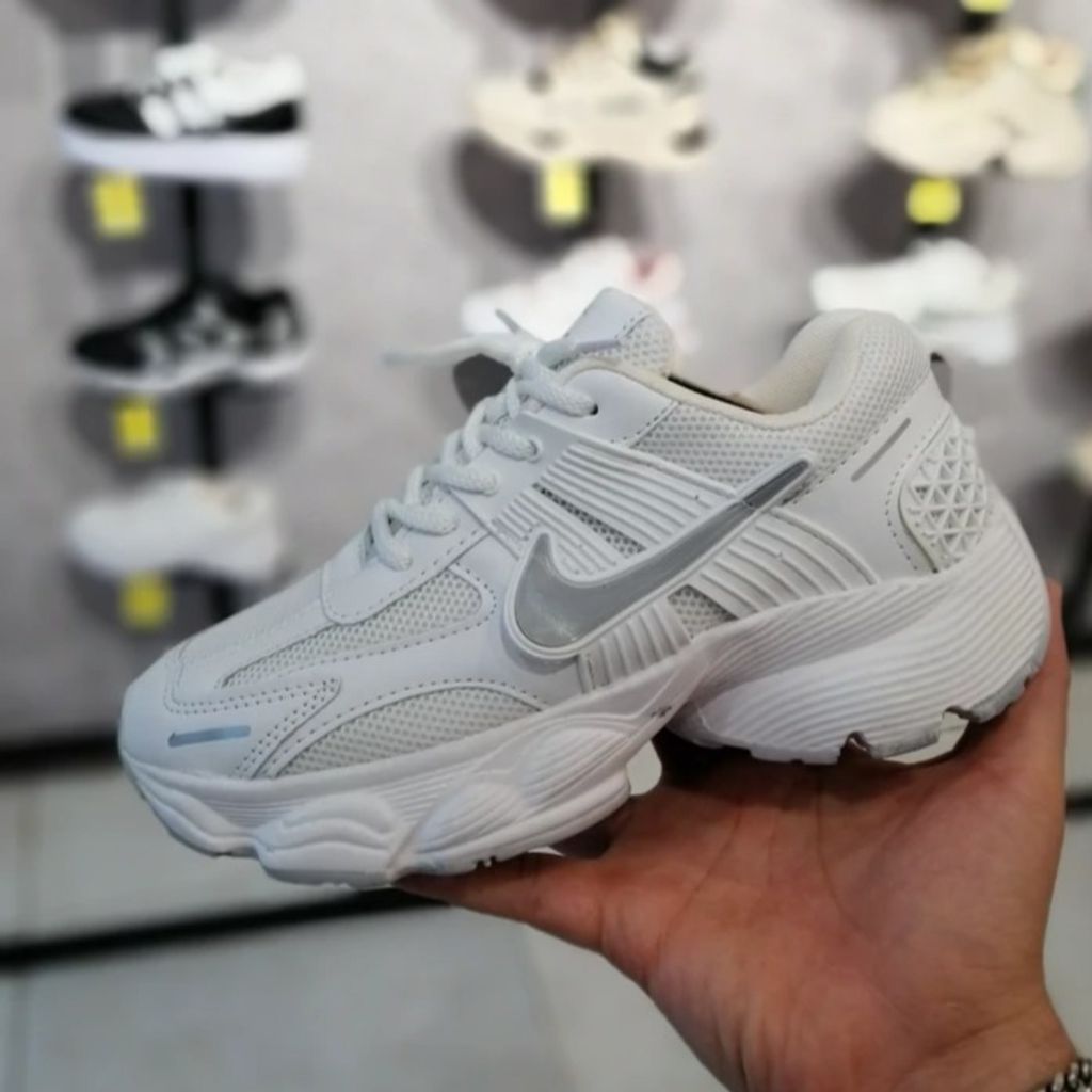 فروش اینترنتی کفش اسپرت زنانه نایک سفید