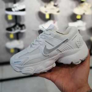 فروش اینترنتی کفش اسپرت زنانه نایک سفید