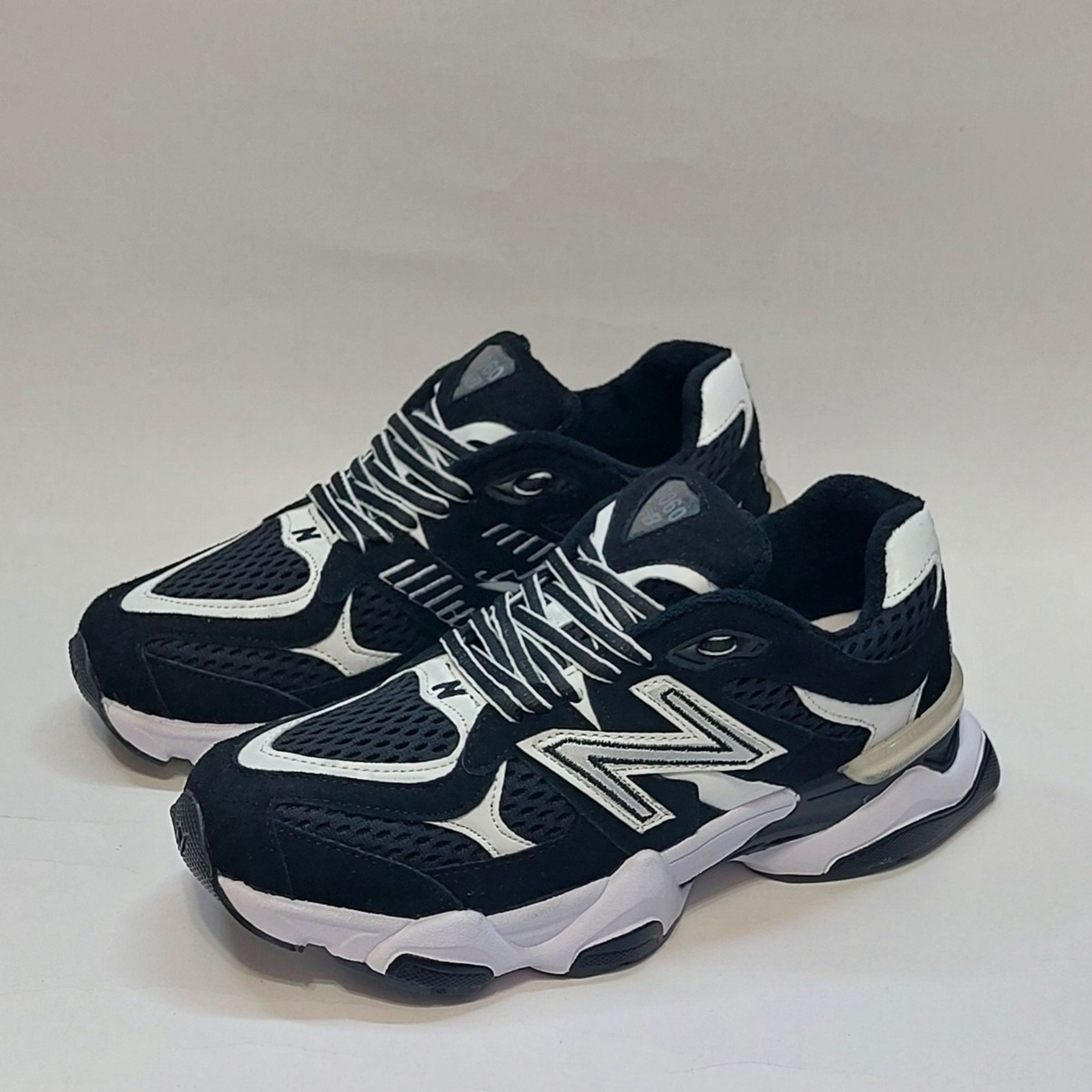 خرید اینترنتی کتونی نیوبالانس 9060 مشکی با کیفیت بالا new balance
