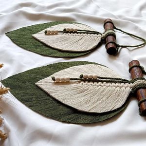 خرید اینترنتی دیوارکوب دو برگ مکرومه بافی با مهره چوبی ویژه