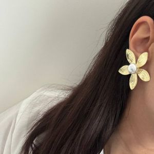 قیمت گوشواره فشن گلسانا هانا