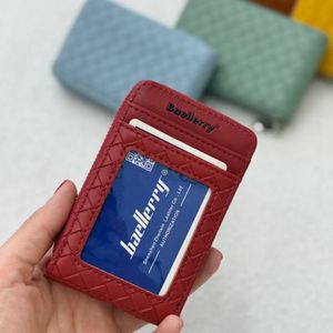 مشخصات جاکارتی وارداتی هاگن هانا