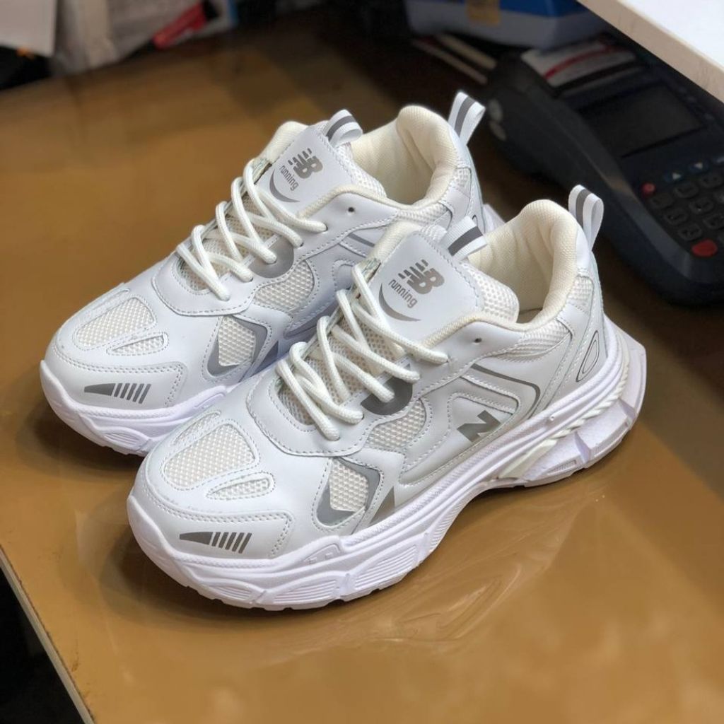 قیمت ارزان کفش لژدار نیوبالانس 990 رنگ سفید
