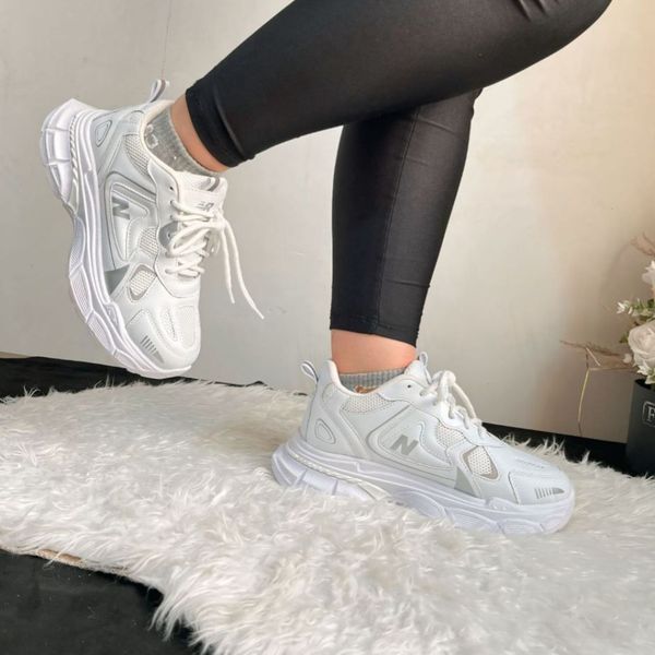 کفش لژدار نیوبالانس 990 رنگ سفید