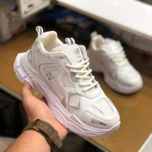 قیمت ارزان کفش لژدار نیوبالانس 990 رنگ سفید