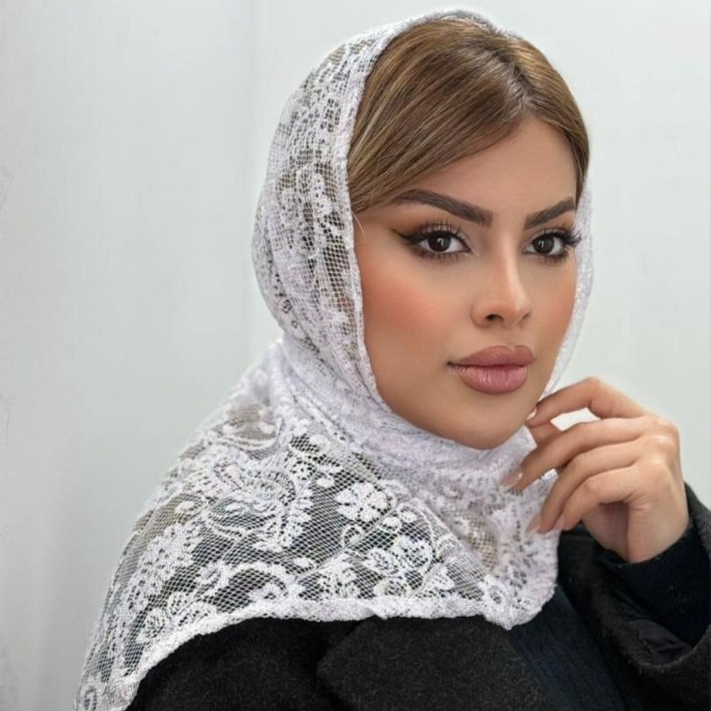 خرید اینترنتی مینی اسکارف گیپور سه گوش هانا