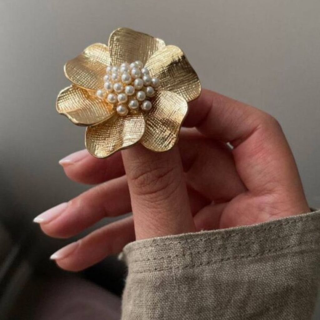 قیمت انگشتر گل مارلیک هانا