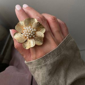 انگشتر گل مارلیک هانا