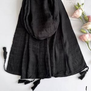 خرید آنلاین شال ژاکارد مشکی هانا