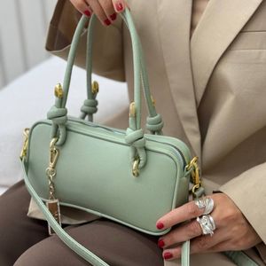 فروش اینترنتی کیف بورگو هانا