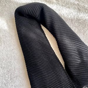 مشخصات شال پلیسه سوپرنخ کد 1124