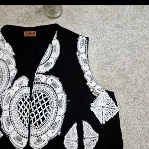 فروش اینترنتی جلیقه قلاببافی زنانه بلک🌸