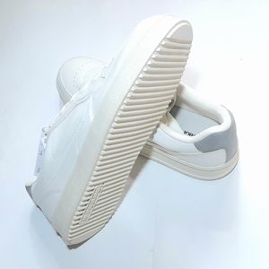 خرید انلاین کتونی مردانه زنانه سفید برشکا Bershka basic sport