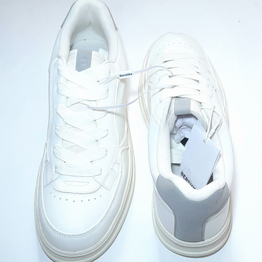 خرید اینترنتی کتونی مردانه زنانه سفید برشکا Bershka basic sport