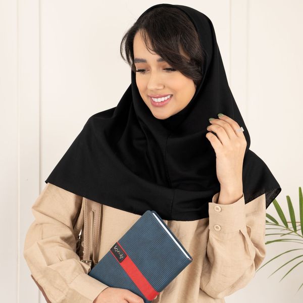 مقنعه مشکی پاد