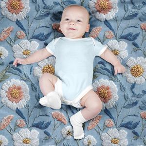 قیمت ارزان پارچه مخمل روبالشی پارچه باما طرح سه بعدی گل بابونه کد 5013953