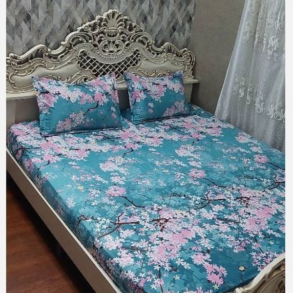 ملحفه دورکشدوزی شده تخت دونفره شکوفه ابی فیروزه ای