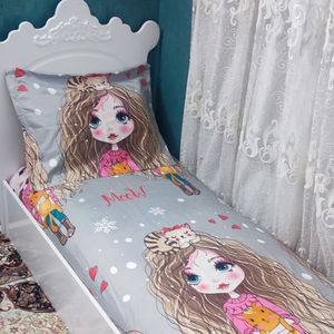 مشخصات نیم ست روتختی یک نفره طرح دختر موفرفری طوسی