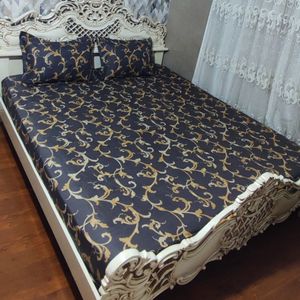 ملحفه کشدار تخت دونفره همراه دوعدد روبالشی طرح دار