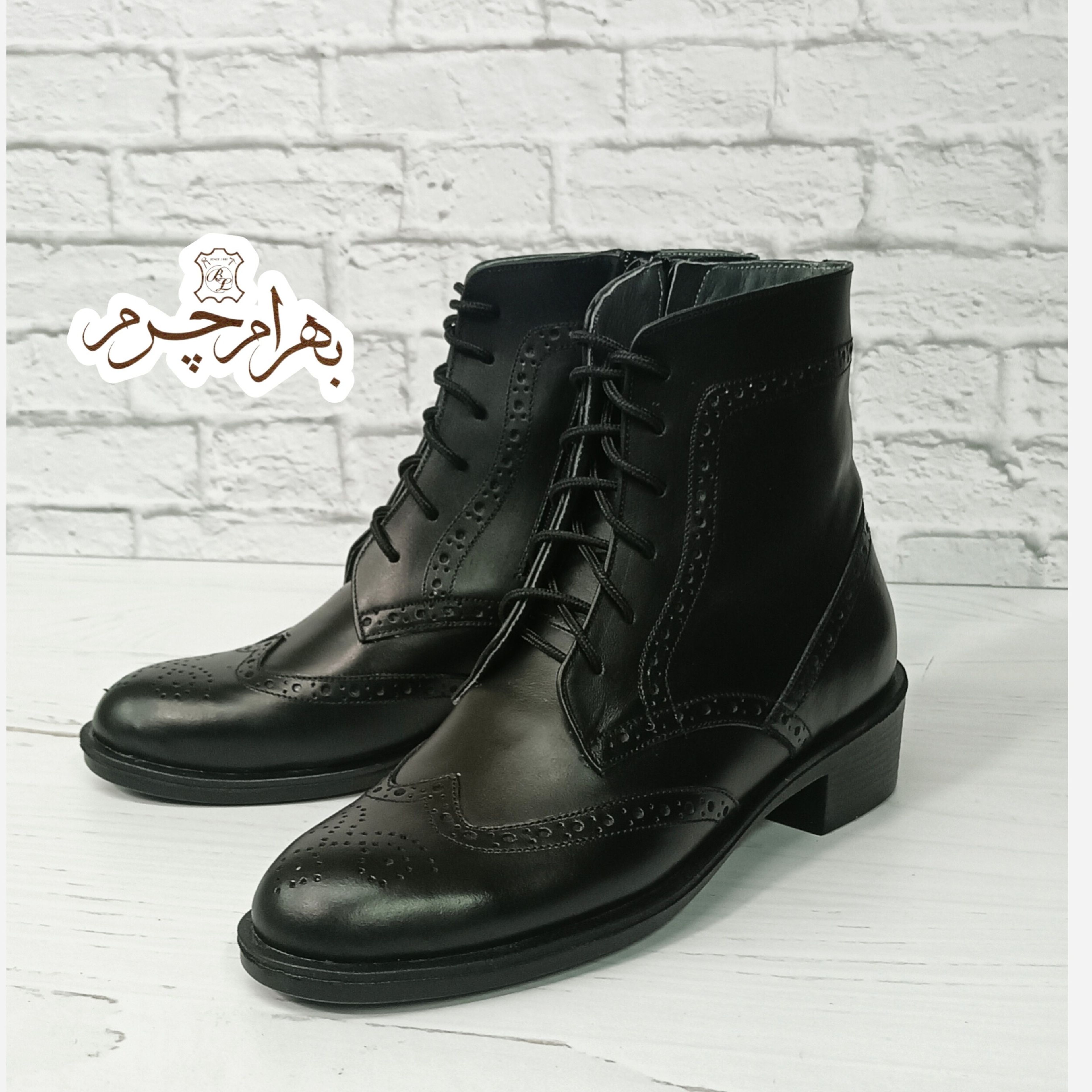 خرید آنلاین نیم بوت زنانه اسپرت چرم طبیعی مدل پارامیس مشکی 