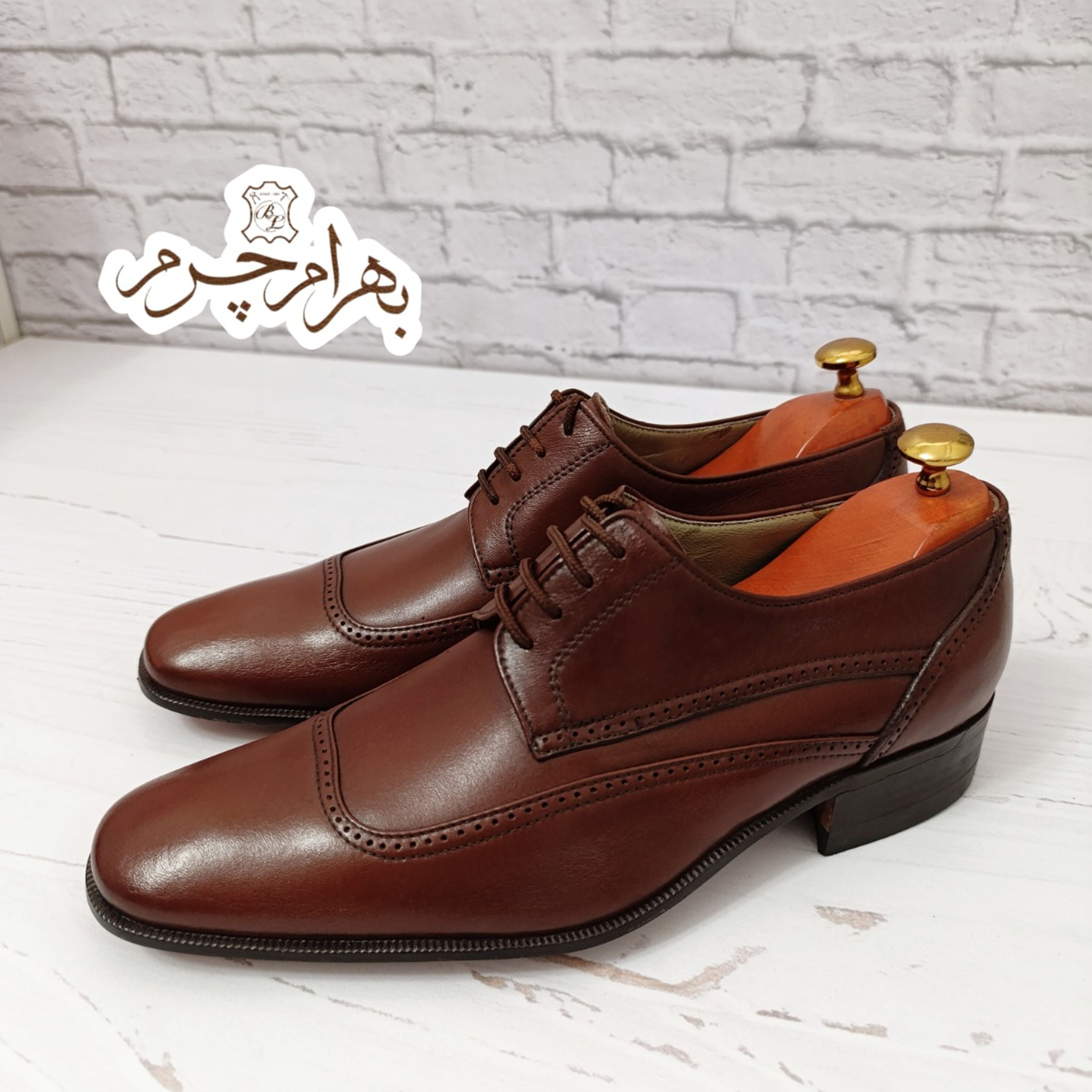 فروش اینترنتی کفش مردانه زیره چرم طبیعی گاومیش مدل ملبورن مشکی تک سایز
