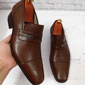 خرید انلاین کفش مردانه زیره چرم طبیعی گاومیش مدل برت تک سایز