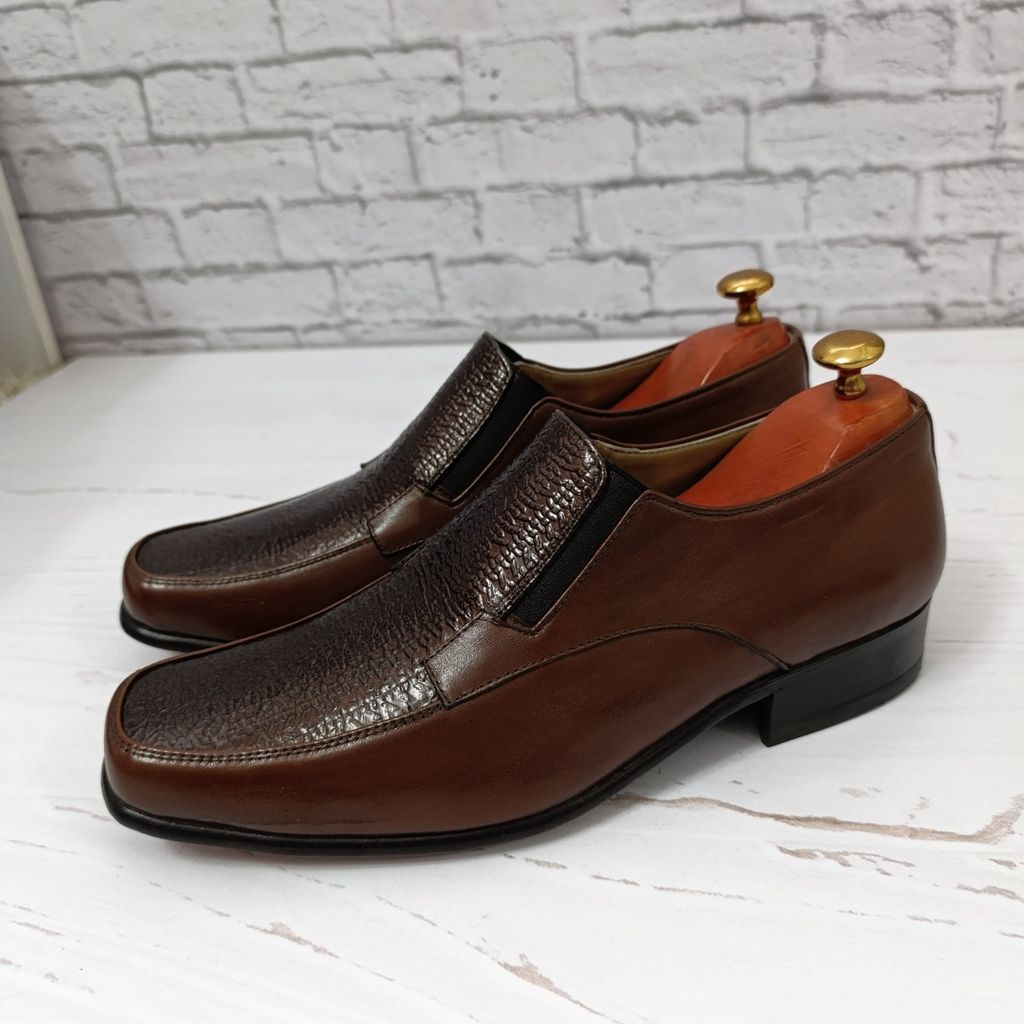 قیمت کفش مردانه زیره چرم طبیعی گاومیش مدل مودنا لزار تک سایز