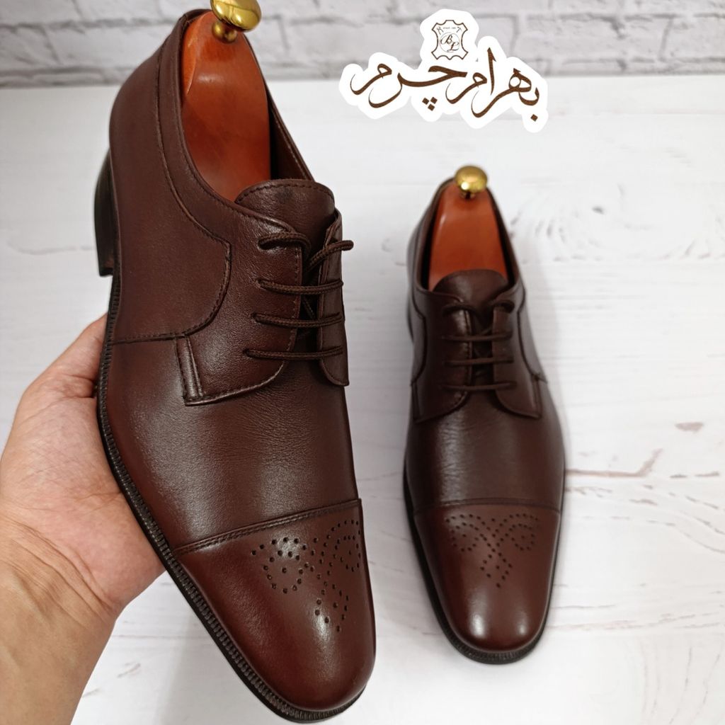 مشخصات کفش مردانه زیره چرم طبیعی گاومیش مدل برت بندی تک سایز