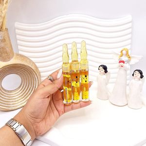خرید اینترنتی حجم دهنده لب آمپولی کلاژن دونه ای