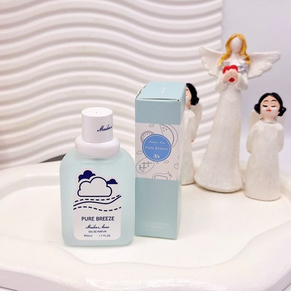 عطر بیکینی رایحه ابر آسمانی حجم 50 میل برند میدن آنا