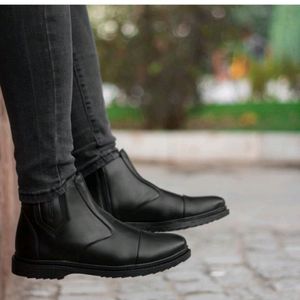 قیمت ارزان نیم بوت مردانه زیپی مدل کاستیا رنگ مشکی
