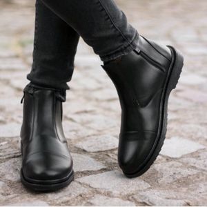 خرید اینترنتی نیم بوت مردانه زیپی مدل کاستیا رنگ مشکی
