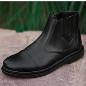 فروش اینترنتی نیم بوت مردانه زیپی مدل کاستیا رنگ مشکی